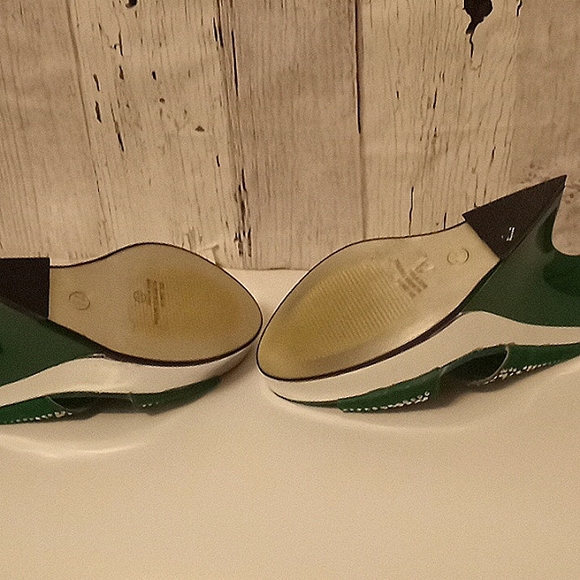 Shoes - Picture 3 of 3